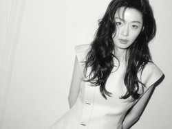 Jun Ji Hyun Kenang Kencan Buta dengan Suami: Cinta Pandangan Pertama