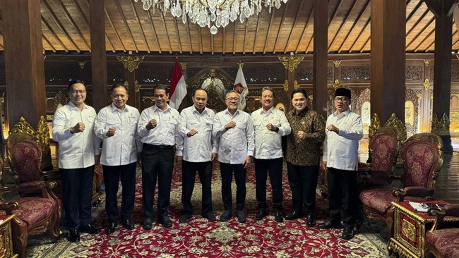 Prabowo Terima Laporan 80 Ribu Kopdes Merah Putih Siap Diluncurkan Wakil Menteri Koperasi Ferry Juliantono menegaskan komitmen pemerintah untuk mempercepat koperasi di seluruh desa dan kelurahan di Indonesia.