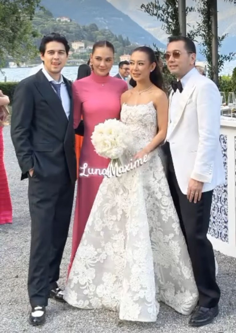 Luna Maya dan Maxime Bouttier Luna Maya dan Maxime Bouttier