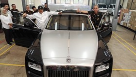 Rolls-Royce Dilelang Laku Rp2,5 M, Duitnya Buat Renovasi Rumah Warga