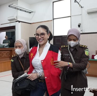 Eksepsi Nikita Mirzani soal Kasus Pengancaman & TPPU Ditolak Hakim