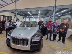 Duit Rp 2,5 M Hasil Lelang Rolls-Royce Kemensos Akan Dipakai Apa?