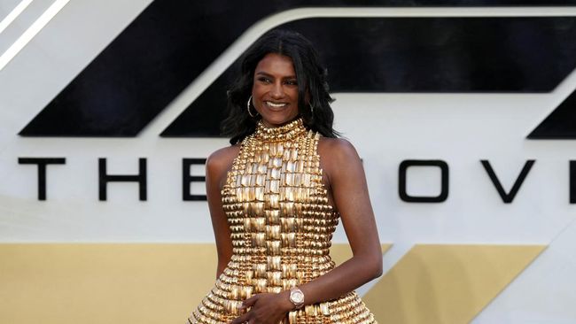 Simone Ashley menunjukkan dukungannya untuk film F1 meski seluruh adegannya dihapus dan tak masuk final cut.