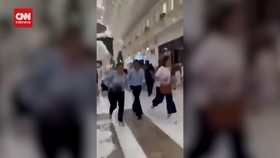 VIDEO: Warga Qatar Panik saat Rudal Iran Hantam Pangkalan Militer AS