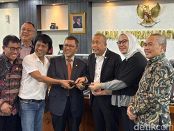 Ahmad Heryawan Ditetapkan Jadi Ketua BAM DPR RI Gantikan Istrinya