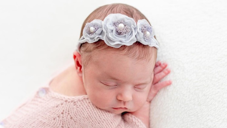 Arti nama bayi Tia
