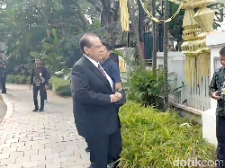 Chairul Tanjung Bersama Istri Hadiri Pernikahan Anak Pramono