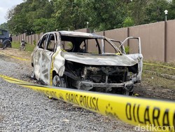 Mayat Tinggal Tulang Ditemukan dalam Mobil Hangus, Identitas Masih Misterius