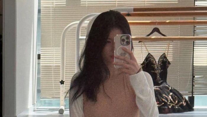 Intip Potret Bae Suzy Saat Latihan Balet, Visualnya Curi Perhatian!