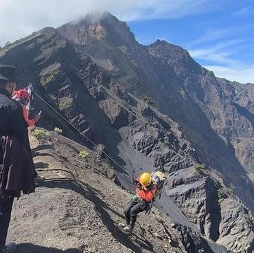 Turis Asal Brasil yang Jatuh di Gunung Rinjani Dinyatakan Meninggal Dunia