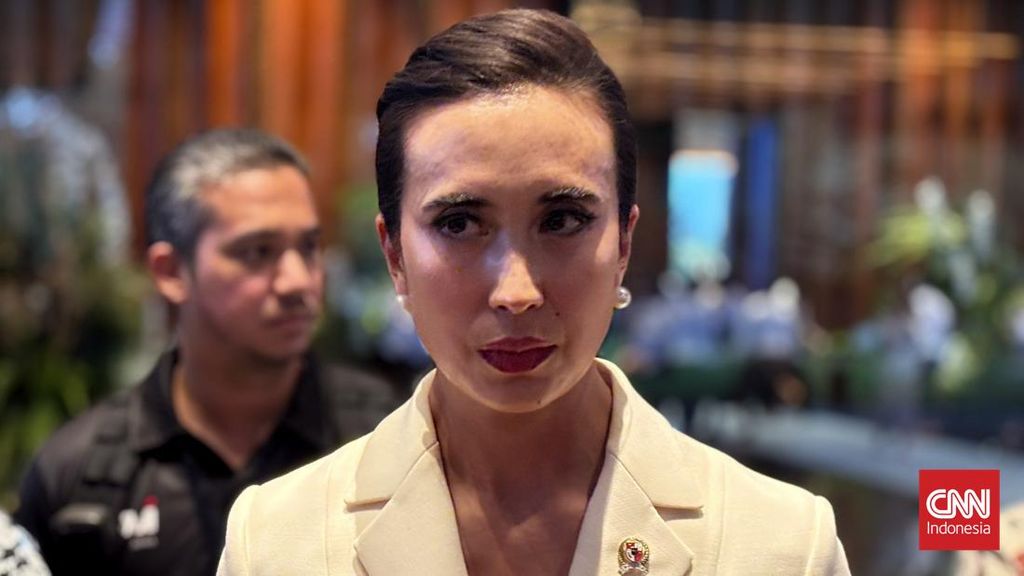 Menpar Bantah Bali Sepi Turis