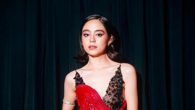Mengenal Sosok Yasamin Jasem Artis Cantik Keturunan Iran