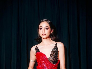 img-title Mengenal Sosok Yasamin Jasem Artis Cantik Keturunan Iran