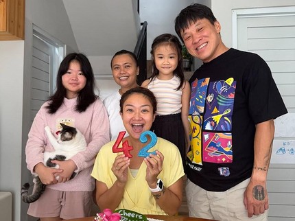Lama Tak Terdengar, 5 Potret Terbaru Cici Panda Bareng Suami & Anak Tinggal di Bali