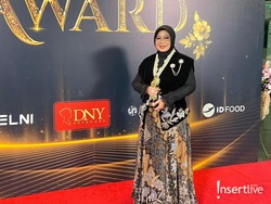 Denny Rachmawati Raih Penghargaan Inspiring Woman in Social Compassion Kartini Awards 2025