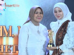 Dokter Ayu Widyaningrum Raih Inspiring and Innovation Woman Doctor di Kartini Awards 2025