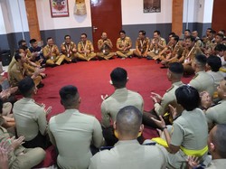 Koster-Giri Temui Mahasiswa IPDN asal Bali, Beri Dana Rp 50 Juta