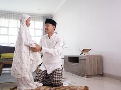 Jangan Cuma Ibu, Ayah Juga Harus Berperan dalam Mendidik Anak