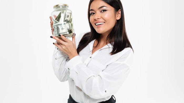img-title Gaji Pas-pasan? Ini 5 Cara Agar Tetap Bisa Nabung Tanpa Stres