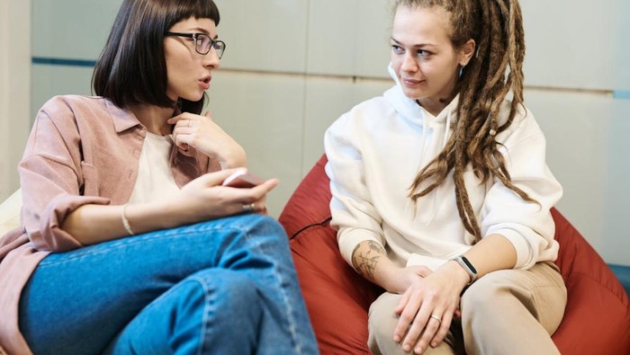 Perempuan yang lalui banyak permasalahan hidup ragu untuk meminta bantuan. Mereka mengandalkan diri sendiri untuk menyelesaikan masalah.