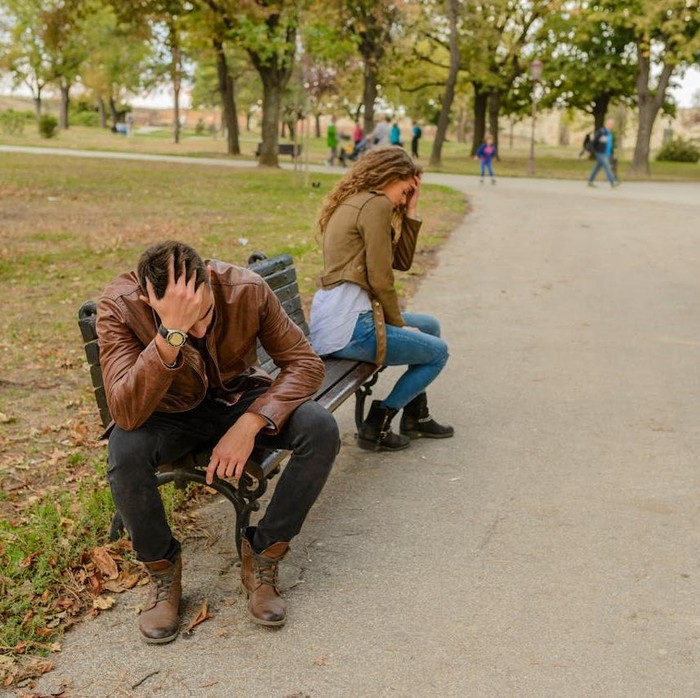 Ucapan yang tulus seperti “kamu hebat hari ini”, “aku bangga sama kamu”, atau “aku sayang kamu” sangat berarti bagi orang dengan bahasa cinta kata-kata afirmasi./foto:pexels.com/Vera Arsic