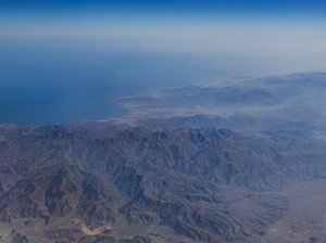 Selat Hormuz dan Bayang-Bayang Perang Dunia III Selat Hormuz dan Bayang-Bayang Perang Dunia III