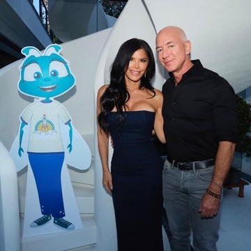 img-title 4 Hal Menarik Pernikahan Jeff Bezos & Lauren Sanchez, Serba Rahasia sampai Tuai Kritik