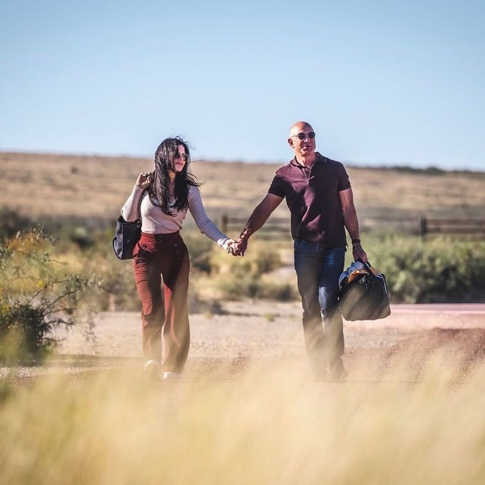 Jeff Bezos dan Lauren Sanchez