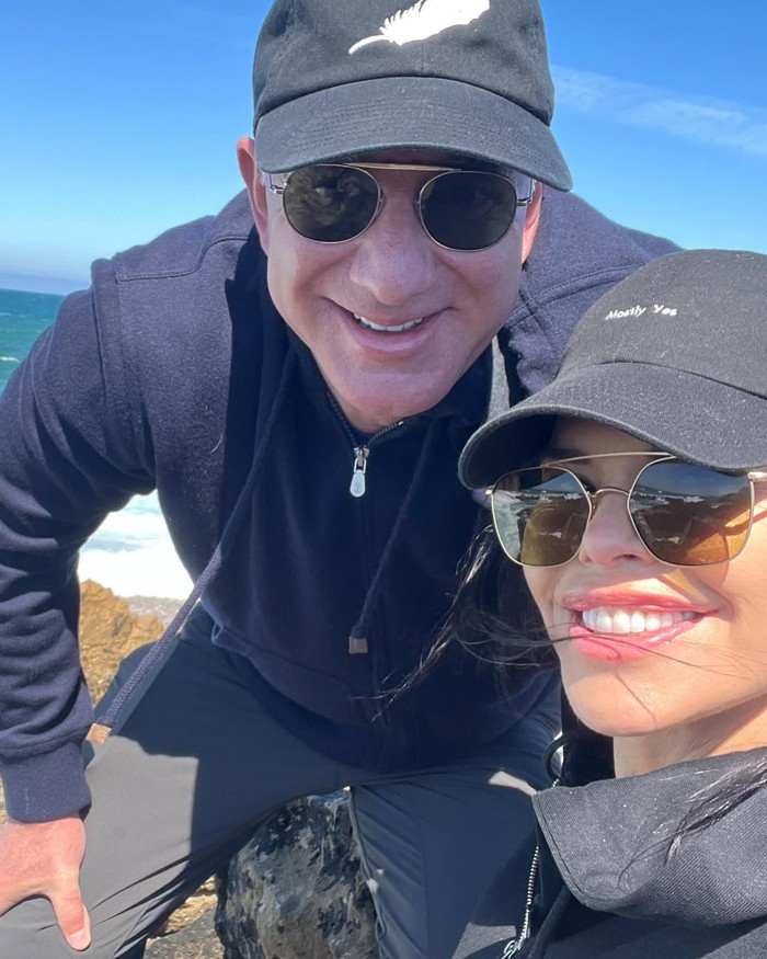 Jeff Bezos dan Lauren Sanchez