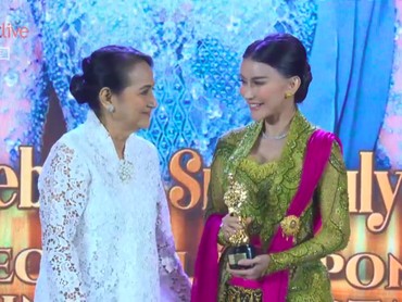 img-title Bebizie Raih Piala Successful Woman in Nusantara Culinary Business Kartini Awards 2025