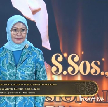 Direktur Jasa Raharja Dewi Aryani Suzana Raih Visionary Leader in Public Safety Innovation di Kartini Awards 2025