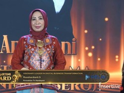Dirut Pelni Tri Andayani Raih Visionary Leader in Digital Business Transformation di Kartini Awards 2025