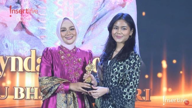 Ibu Bhayangkari Lynda Carolina Sabet Inspiring Woman in Innovation Excellence di Kartini Awards 2025