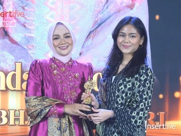 img-title Ibu Bhayangkari Lynda Carolina Sabet Inspiring Woman in Innovation Excellence di Kartini Awards 2025
