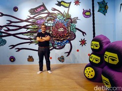 Menikmati Karya Instalasi Eko Nugroho Mejeng di KiN Space SCBD Jakarta
