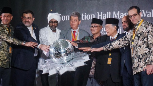 Ketum Muhammadiyah mengungkapkan komitmen organisasi untuk menyatukan penggunaan Kalender Hijriah demi ukhuwah islamiyah walaupun memerlukan waktu lama.
