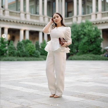 Nagita Slavina Belajar Sepeda, Karyawan Malah Jadi Supporter Seru di Lokasi