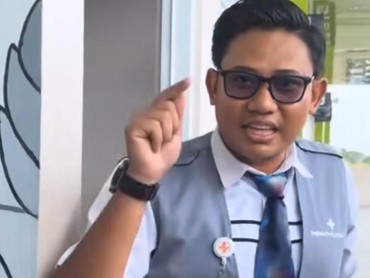 img-title Petugas Larang Balita Naik Kereta karena Tak Punya Tiket, Minta Anak Ditinggal di Stasiun