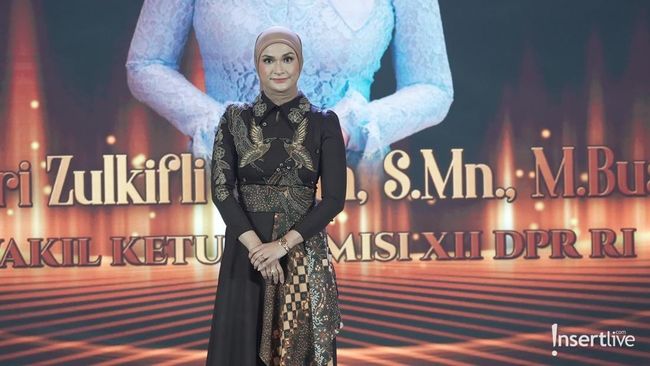 Putri Zulkifli Hasan Sabet Outstanding Leader in Parliamentary Excellence Kartini Awards 2025