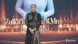 img-title Putri Zulkifli Hasan Sabet Outstanding Leader in Parliamentary Excellence Kartini Awards 2025