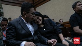 Istri Respons Vonis Hasto: Terima dengan Kepala Tegak dan Tersenyum