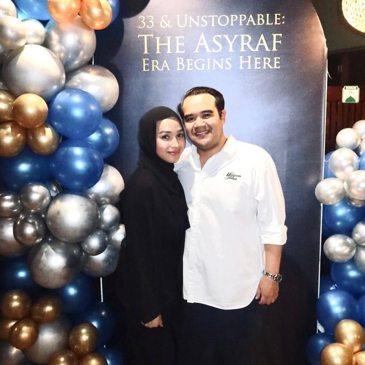 <p>Artis asal Indonesia Tya Arifin sudah lama tak terlihat di layar kaca. Tya memang memutuskan untuk vakum dari panggung hiburan setelah menikah dengan pria asal Malaysia bernama Asyraf Kahlid pada tahun 2015. Setelah menikah, Tya memutuskan untuk menetap di Malaysia. (Foto: Instagram @tyaarifinnw)</p>