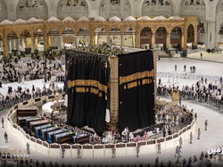 Tradisi Penggantian Kiswah Kabah Tiap 1 Muharam: Sejarah dan Makna