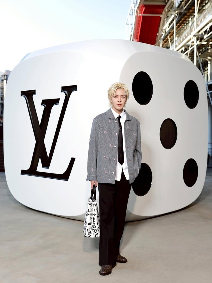 Idol sekaligus penyanyi solo Yuta menjadi salah satu selebriti yang hadir di Louis Vuitton show di Paris Men's Fashion Week pada Selasa, (24/6/2025) lalu./ Foto: instagram.com/yuu_taa_1026