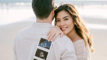 7 Tahun Menikah, Aline Adita Positif Hamil