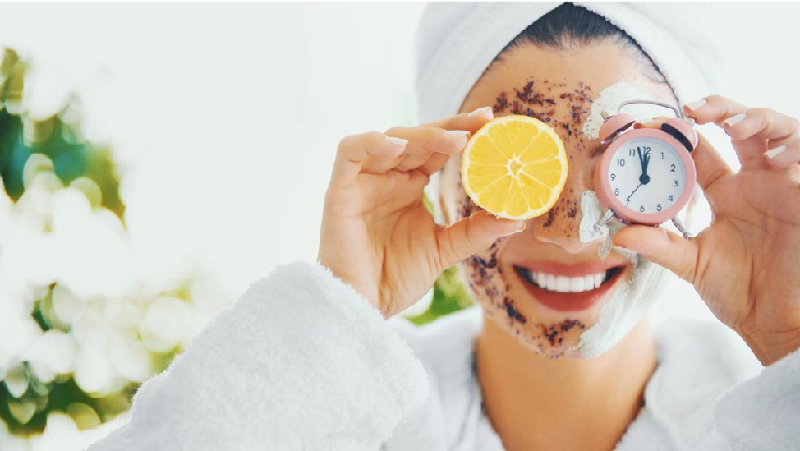 Retinol, salah satu turunan vitamin A, telah menjadi bintang dalam dunia perawatan kulit.