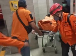 Polisi Sebut Pria Jatuh di Tunjungan Plaza Surabaya Diduga Bunuh Diri