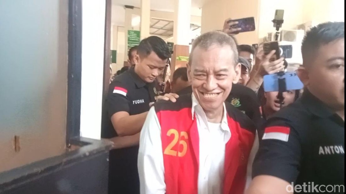 Fariz RM saat menjalani sidang di Pengadilan Negeri Jakarta Selatan&period;