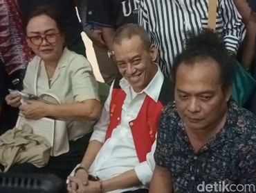 img-title Fariz RM Harap Keterangan Saksi Ringankan Dakwaan Kasus Narkoba