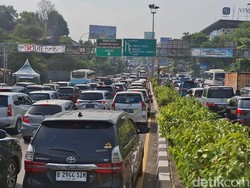 12 Ribu Kendaraan Mengarah Puncak Bogor di Hari Pertama Long Weekend